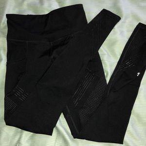 C9 Black leggings w/ pockets and design along leg